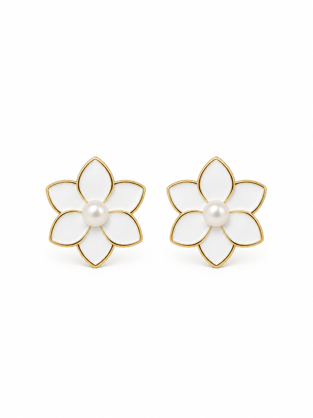 White Flower Pearl Stud Earrings
